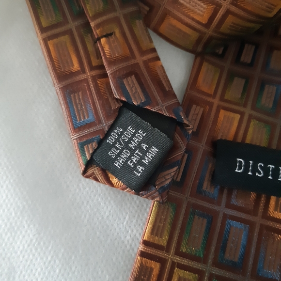 Ryan Seacrest distinction 100% silk tie| 10/10 - Picture 3 of 5